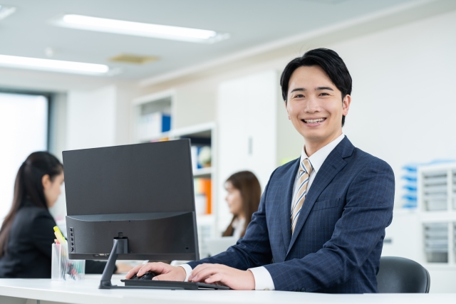 事務局について